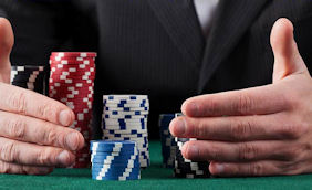 Chyby při pokeru